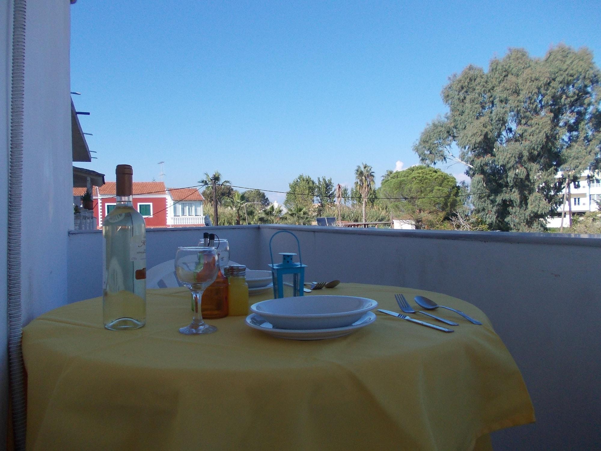 Kavos Central Gardens Exterior photo
