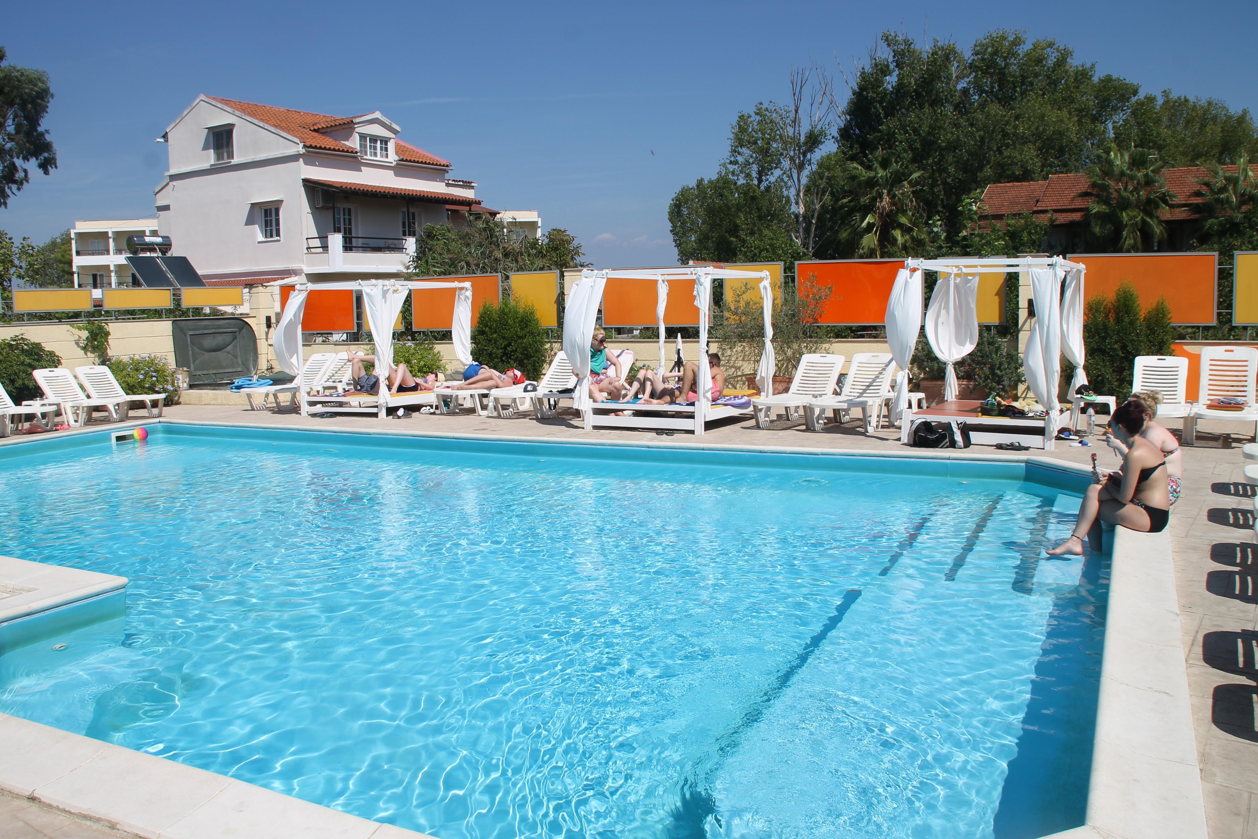 Kavos Central Gardens Exterior photo