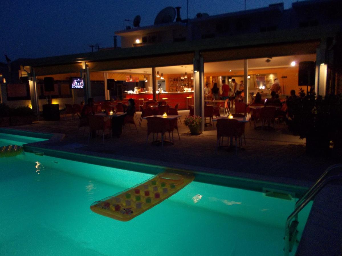 Kavos Central Gardens Exterior photo